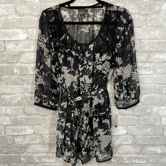 Oh Baby by Motherhood Lace Floral Blouse - Picture 1 of 6